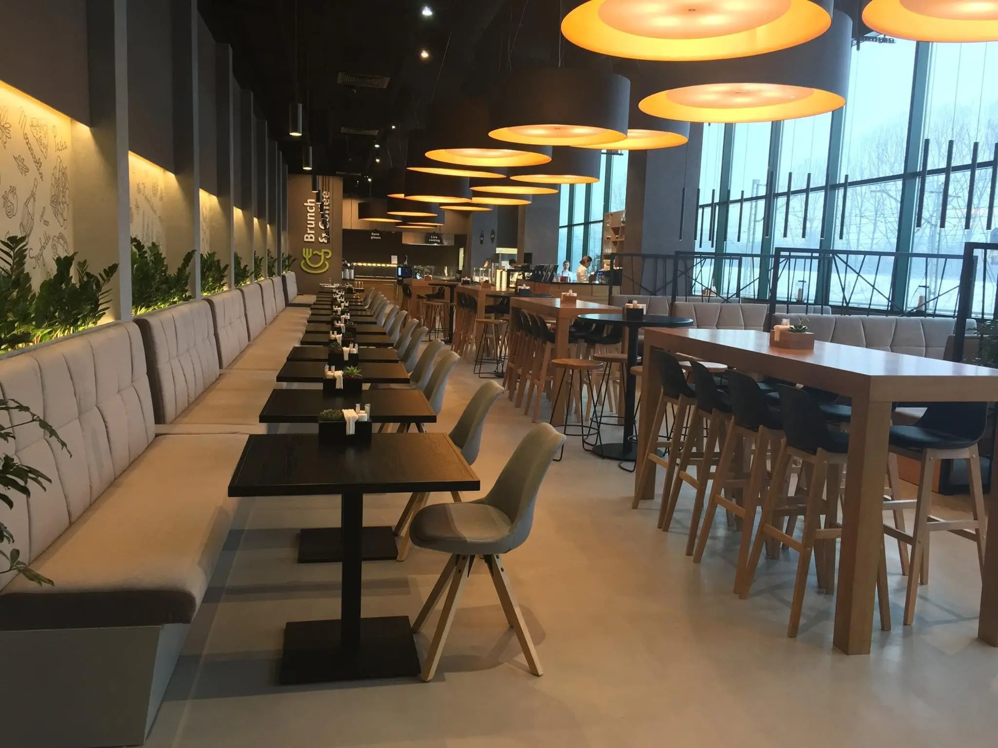Brunch Coffee Restaurant, Brama Zachodnia — Warszawa, Ochota — Interior design