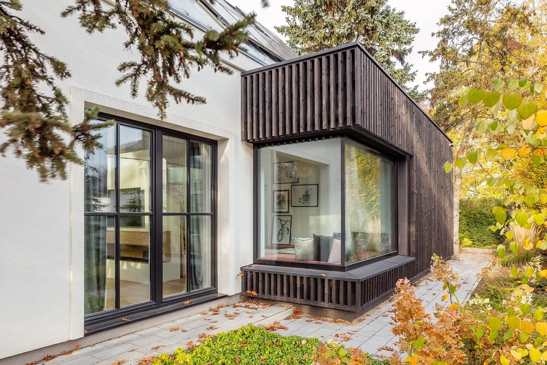 Classic Meets Japanese Minimalism — Michałowice, Mazowieckie — Architectural design